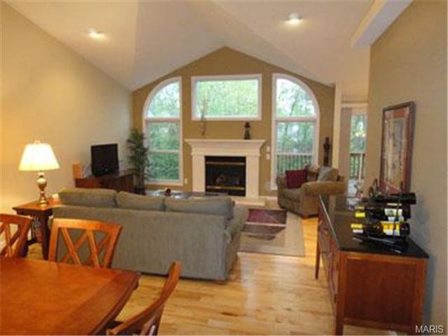 1106 Villa Flora Dr, O'fallon, MO 63366 photo 5