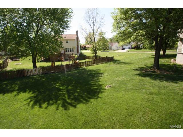 32 Fox Pointe Ct, Saint Charles, MO 63304 photo 16