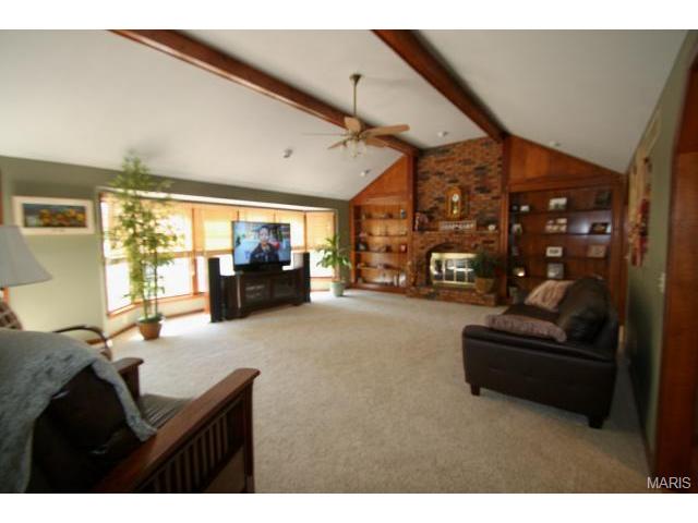 32 Fox Pointe Ct, Saint Charles, MO 63304 photo 3