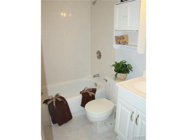 622 Schmelz Dr, Eureka, MO 63025 photo 7