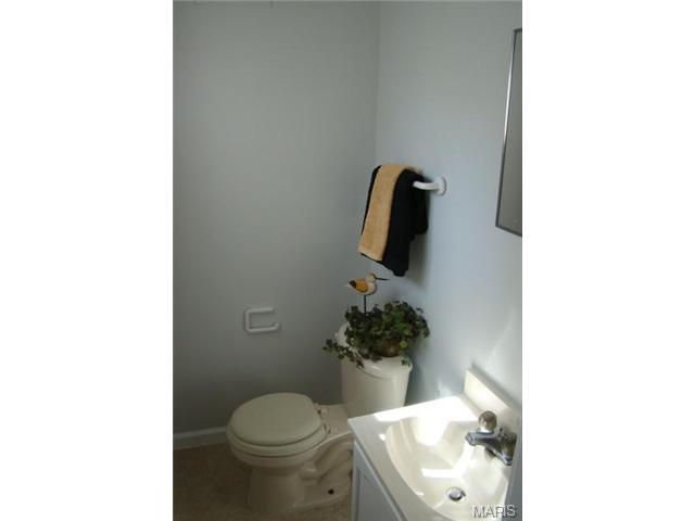 622 Schmelz Dr, Eureka, MO 63025 photo 9