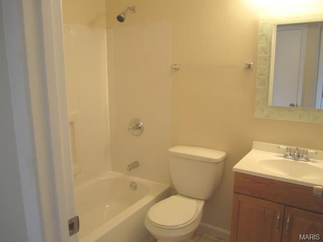 217 Roaring River Dr, O'fallon, MO 63366 photo 18