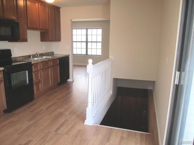 217 Roaring River Dr, O'fallon, MO 63366 photo 8