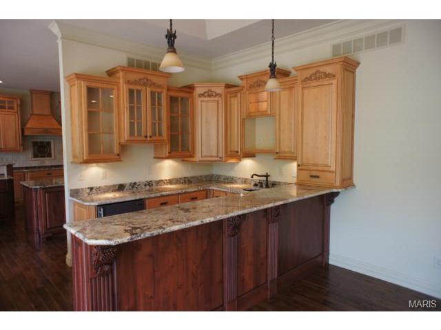 995 Stonecastle, O'fallon, MO 63366 photo 9