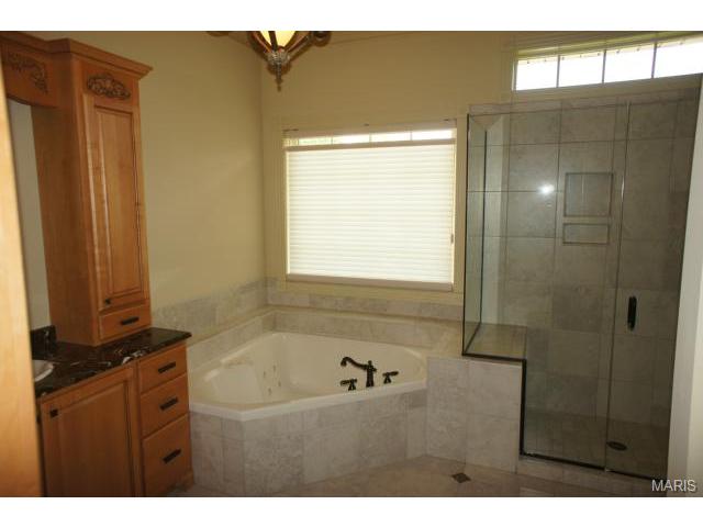 995 Stonecastle, O'fallon, MO 63366 photo 16