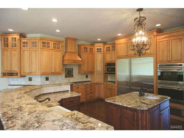 995 Stonecastle, O'fallon, MO 63366 photo 6