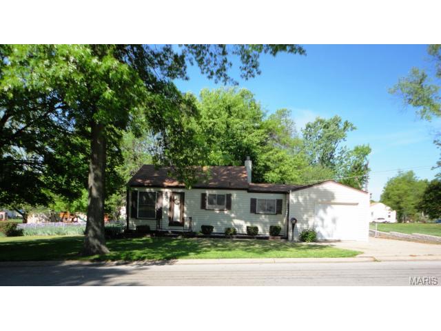 3969 Wright Ave, Saint Ann, MO 63074 photo 1