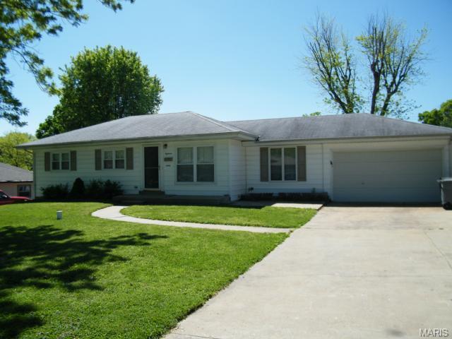 18 Rodrick Dr, O'fallon, MO 63366 photo 2