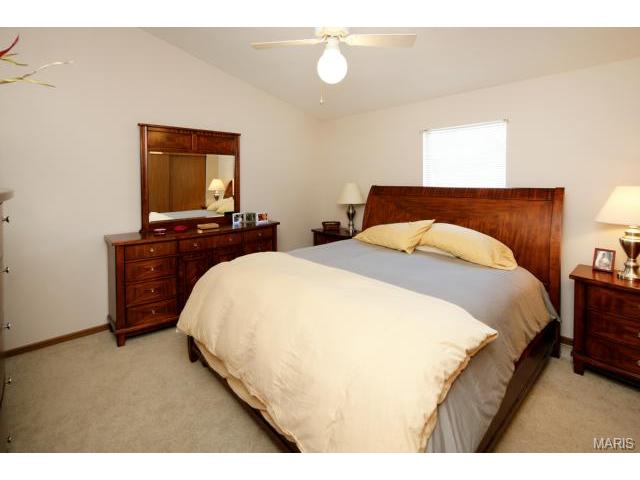 56 Mallard Pointe Dr, O'fallon, MO 63368 photo 6