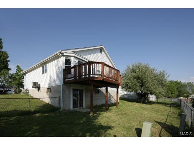 56 Mallard Pointe Dr, O'fallon, MO 63368 photo 9