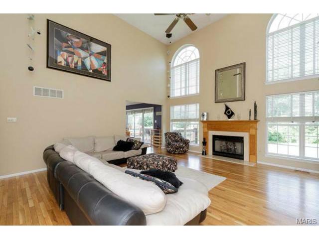 837 Dunbarton Dr, Weldon Spring, MO 63304 photo 10
