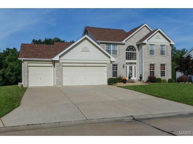 837 Dunbarton Dr, Weldon Spring, MO 63304 photo 1