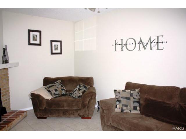 420 Westbrook Dr, O'fallon, MO 63366 photo 8