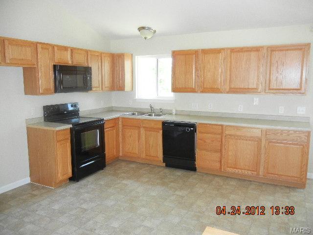 7417 Cinnamon Teal Dr, O'fallon, MO 63368 photo 3