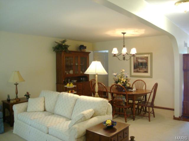 655 Running Creek Dr, Ballwin, MO 63021 photo 3
