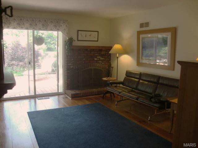 655 Running Creek Dr, Ballwin, MO 63021 photo 5