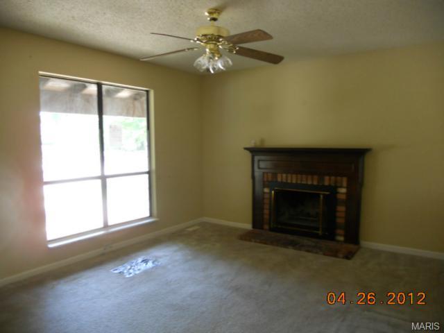 407 Wild Winds Dr, O'fallon, MO 63368 photo 3