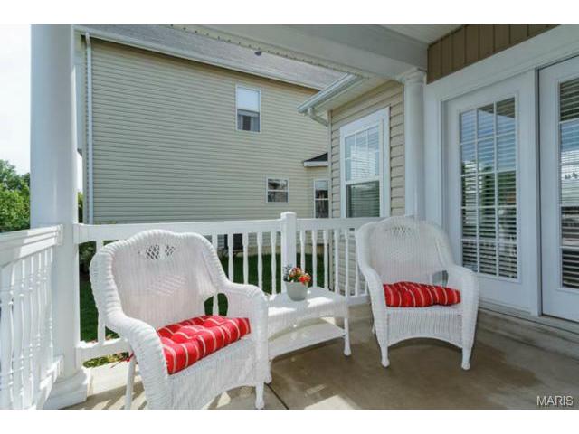 578 Misty Mountain Dr, O'fallon, MO 63368 photo 2