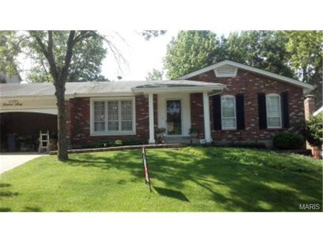 1130 Hobbs Mill Dr, Ballwin, MO 63021 photo 1