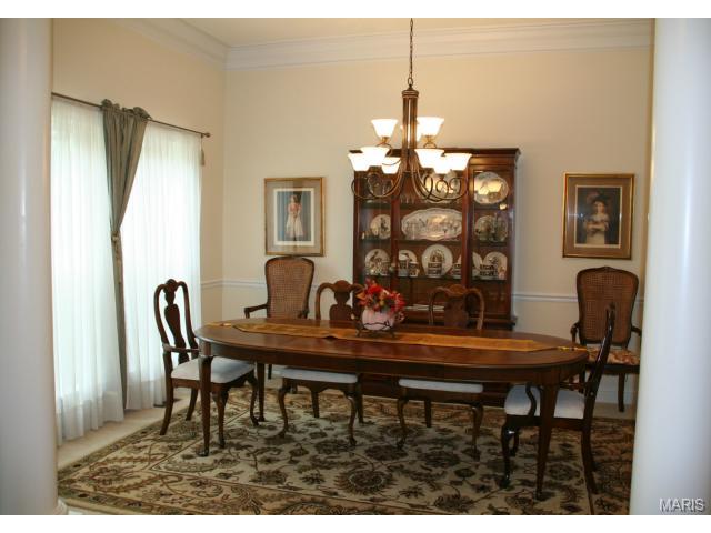 869 Kingsgate Dr, O'fallon, MO 63368 photo 5