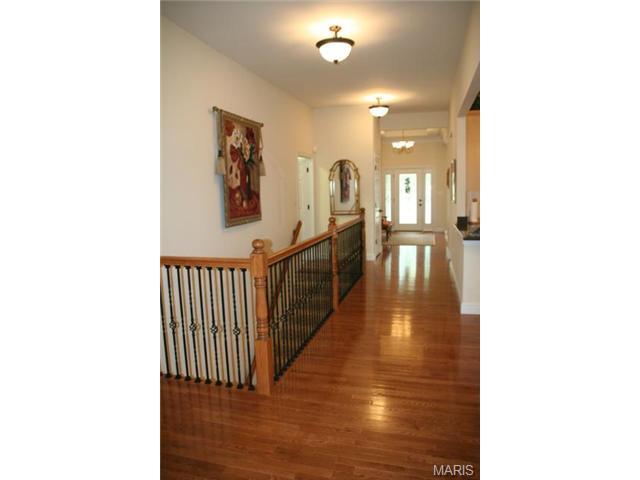 869 Kingsgate Dr, O'fallon, MO 63368 photo 7