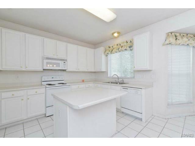 917 Cypress Trl, O'fallon, MO 63368 photo 10