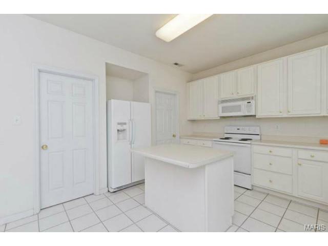 917 Cypress Trl, O'fallon, MO 63368 photo 8