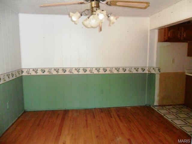 6933 Sharp Ave, Saint Louis, MO 63116 photo 5