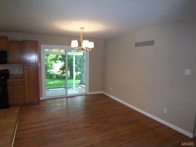 204 Bermuda Dr, O'fallon, MO 63366 photo 8