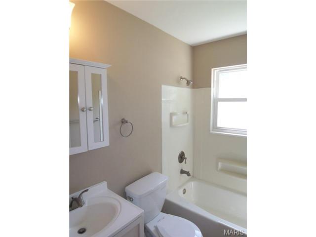 204 Bermuda Dr, O'fallon, MO 63366 photo 14