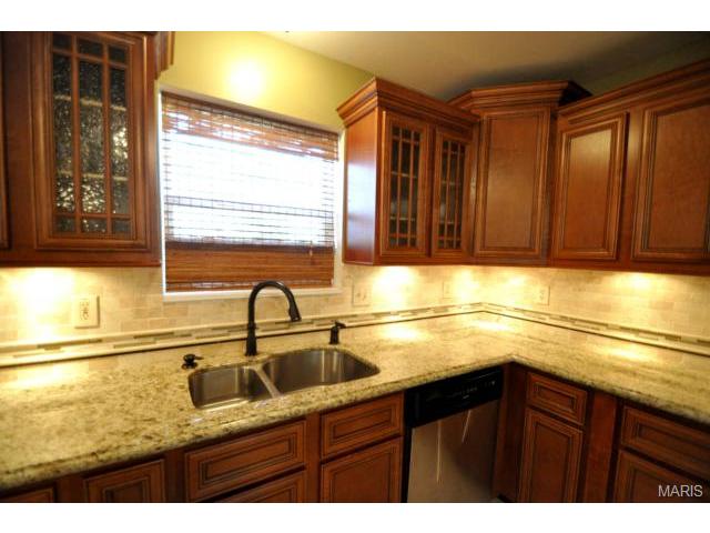 16 Snowbird Ct, O'fallon, MO 63366 photo 9