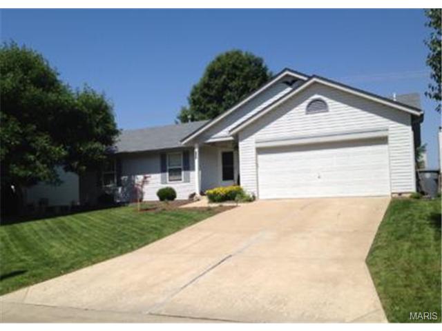 2917 White Stable Dr, O'fallon, MO 63368 photo 1
