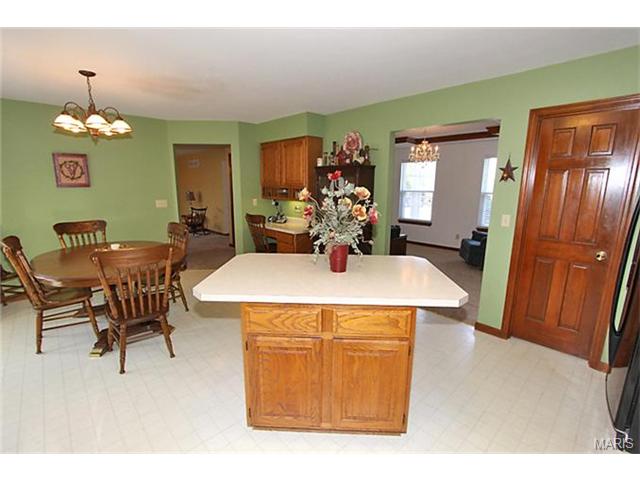 7350 The Cedars Dr, O'fallon, MO 63368 photo 6