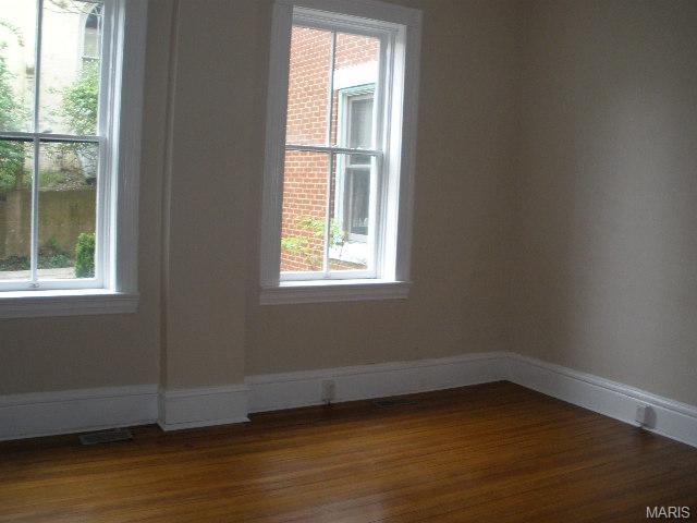 809 N 3rd St, Saint Charles, MO 63301 photo 3