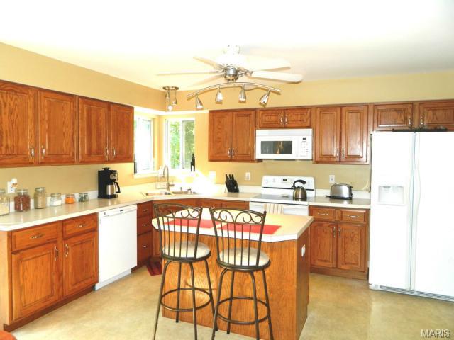 4 Greenview Dr, Defiance, MO 63341 photo 13