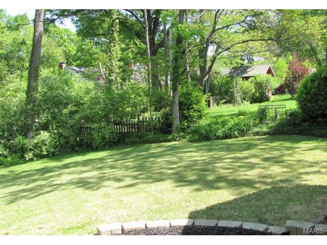 835 Warwick Ln, Glendale, MO 63122 photo 20