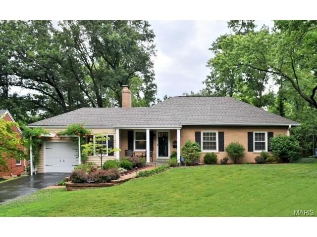 835 Warwick Ln, Glendale, MO 63122 photo 1