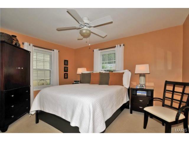 835 Warwick Ln, Glendale, MO 63122 photo 11