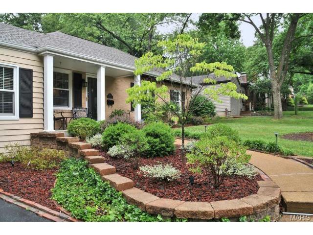 835 Warwick Ln, Glendale, MO 63122 photo 5