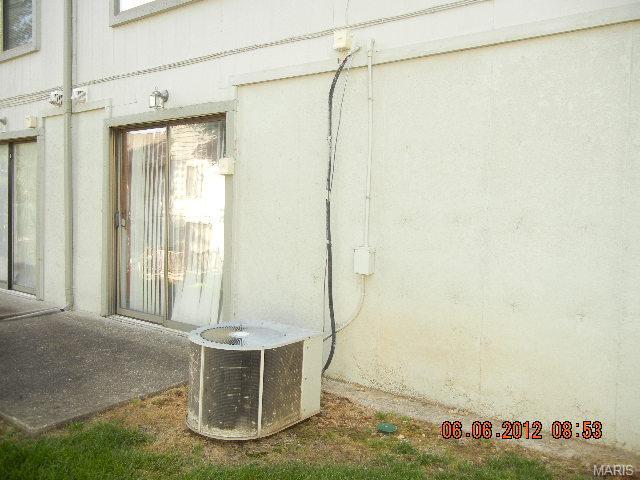 27 Megans Ct, O'fallon, MO 63366 photo 2