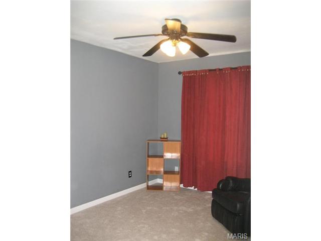 3289 Mango Dr, Saint Charles, MO 63301 photo 9