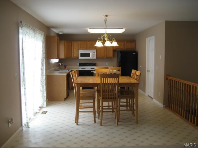 3289 Mango Dr, Saint Charles, MO 63301 photo 5