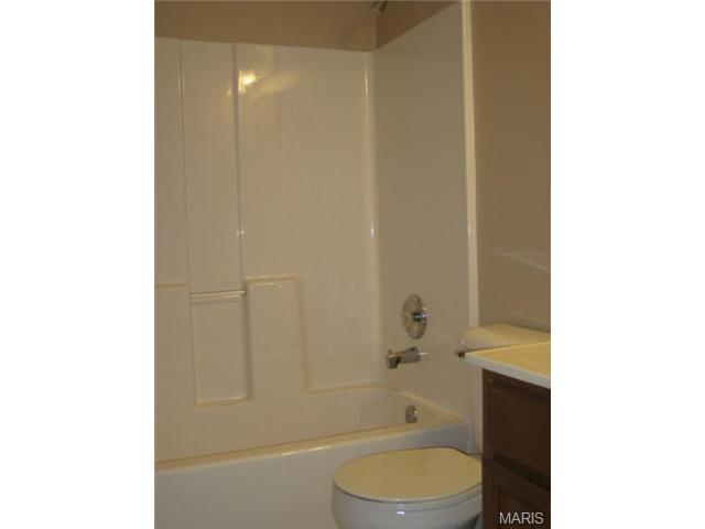 3289 Mango Dr, Saint Charles, MO 63301 photo 12