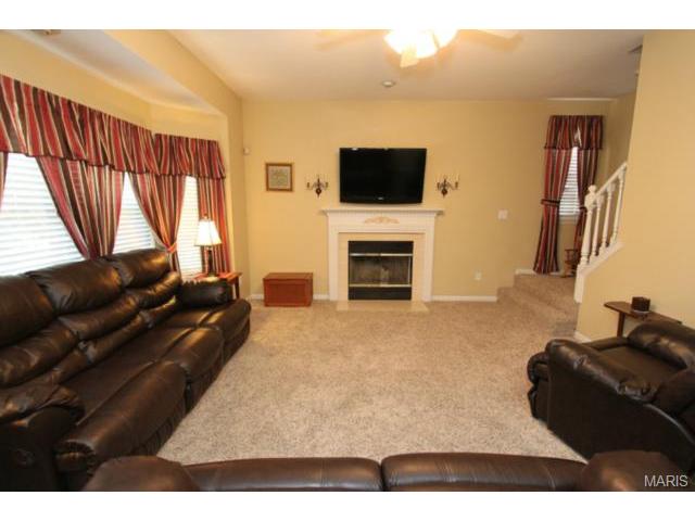 701 Diamond Pointe Ct, O'fallon, MO 63366 photo 4