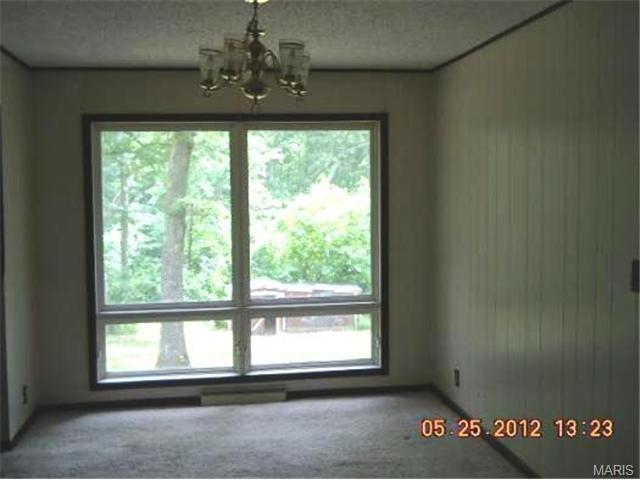 405 Paul Dr, O'fallon, MO 63366 photo 3