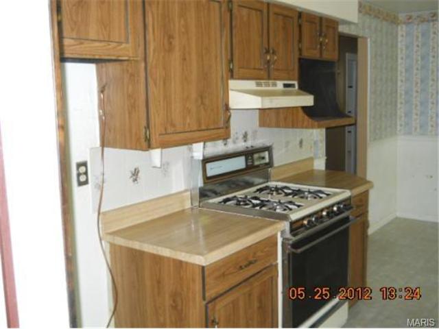 405 Paul Dr, O'fallon, MO 63366 photo 6