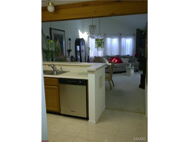 302 Hemingway Ln, Weldon Spring, MO 63304 photo 8