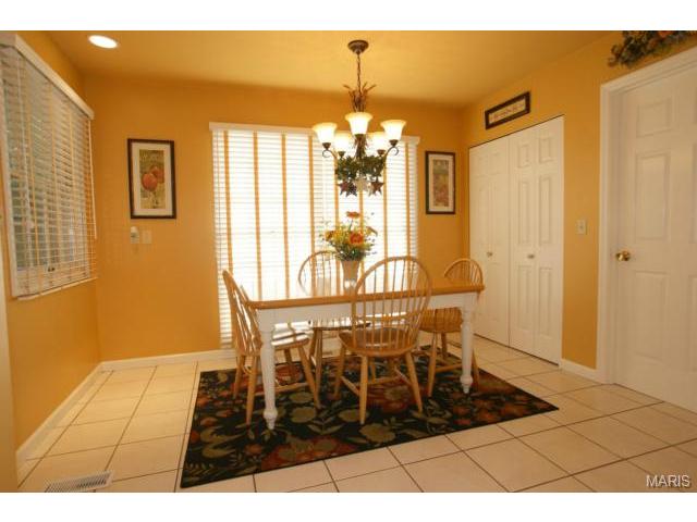2409 Maple Tree Dr, Saint Charles, MO 63303 photo 10