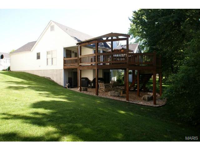 2409 Maple Tree Dr, Saint Charles, MO 63303 photo 2