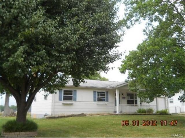 615 Peruque Dr, O'fallon, MO 63366 photo 1